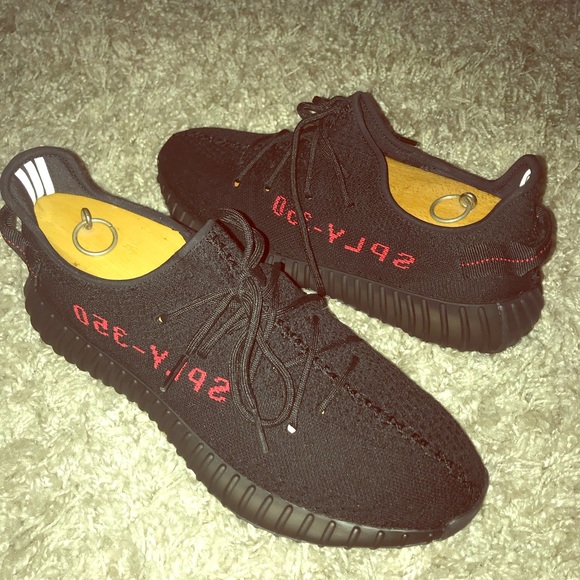 yeezy boost 350 v2 “ Bred”